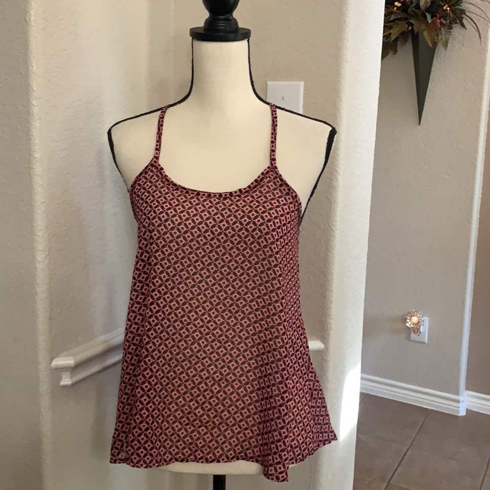 Nabee red & black sheer geometric tank top Size S